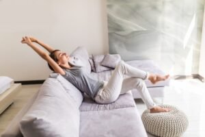 CBD for Hip Pain: Improving Mobility and Comfort with 10 FAQs
