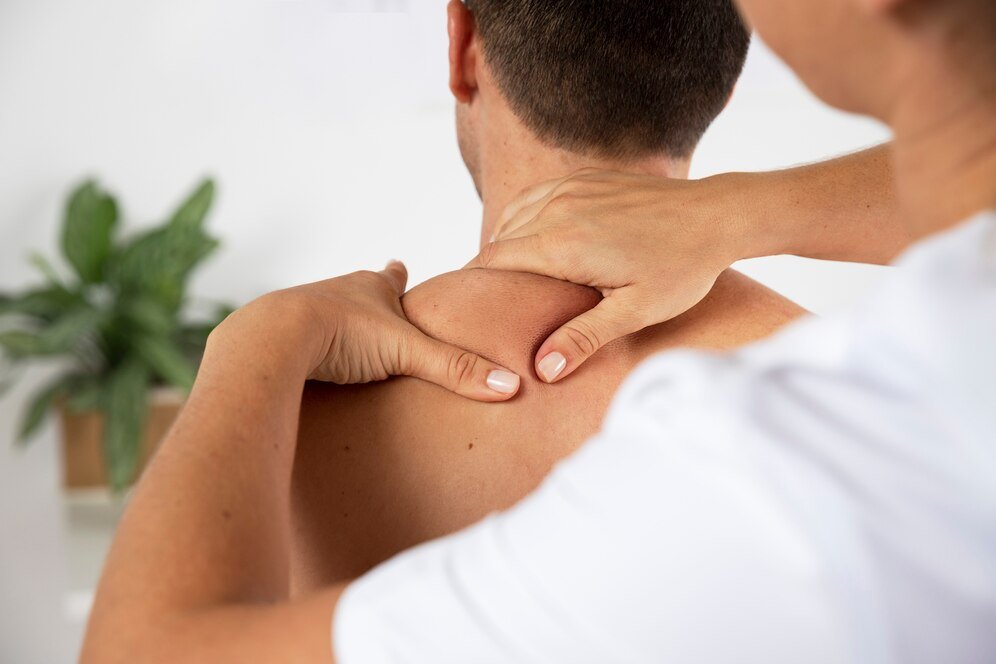 CBD Roll-Ons vs. Massage for Pain Relief: Complementary Therapies?