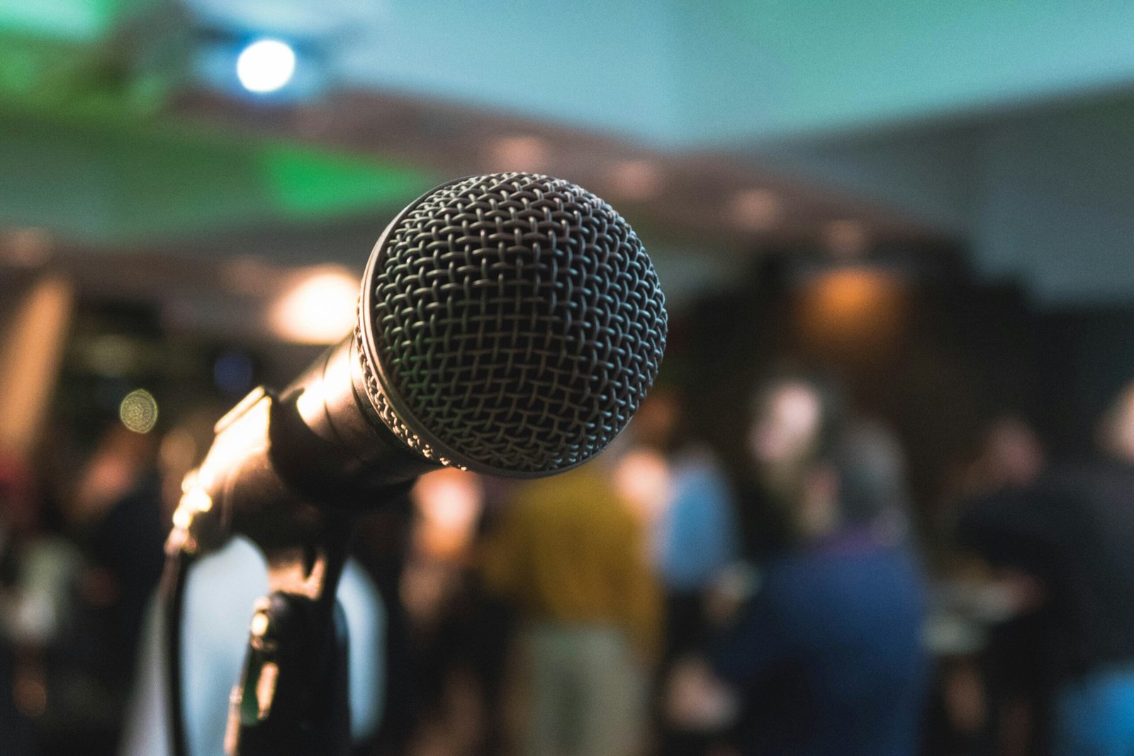 Managing Public Speech Anxiety with CBD and Hemp: Your Essential Guide