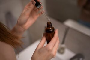 Decoding the Drops: Understanding the Difference Between Hemp Oil and CBD Oil